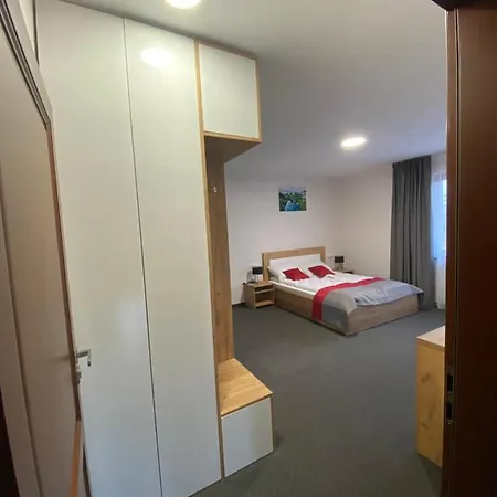 Πανσιόν Wiktoria *